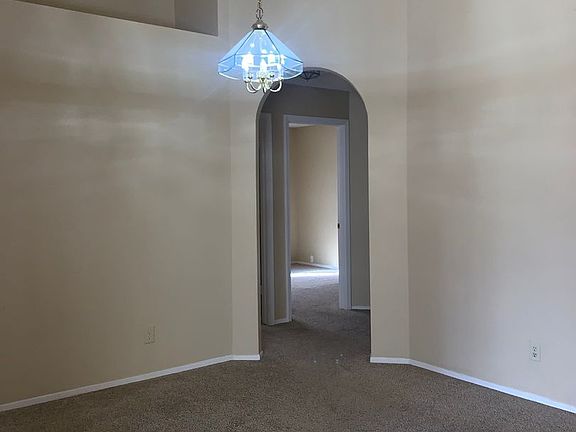 4th image of 2556 Boxwood Ln