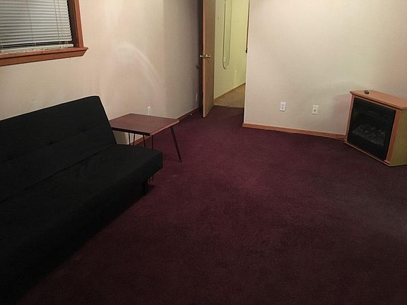 2nd image of 901 W 14th St #A