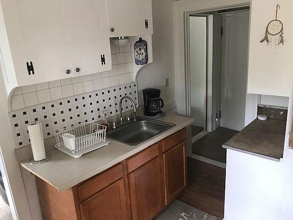 3rd image of 614 W Seneca Tpke Floor 2