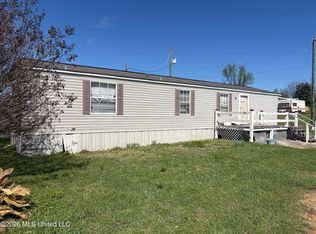 521 Old Benton Rd, Yazoo City, MS 39194