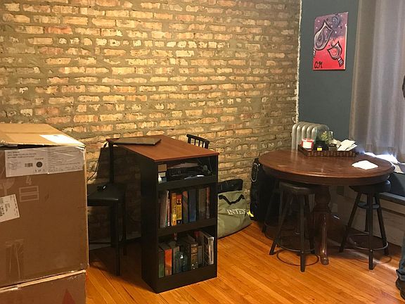 5th image of 838 W Cornelia Ave #2S