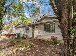 5332 Ridge Forest Dr, Stone Mountain, GA