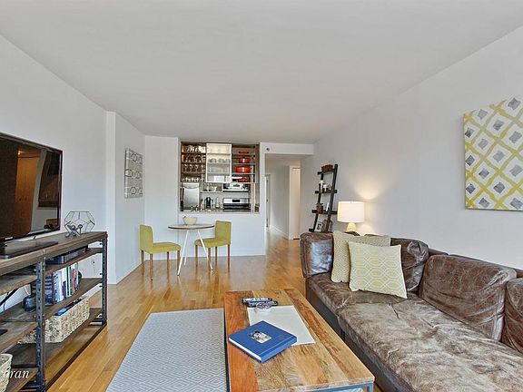 3rd image of 130 W 15th St #11F***
