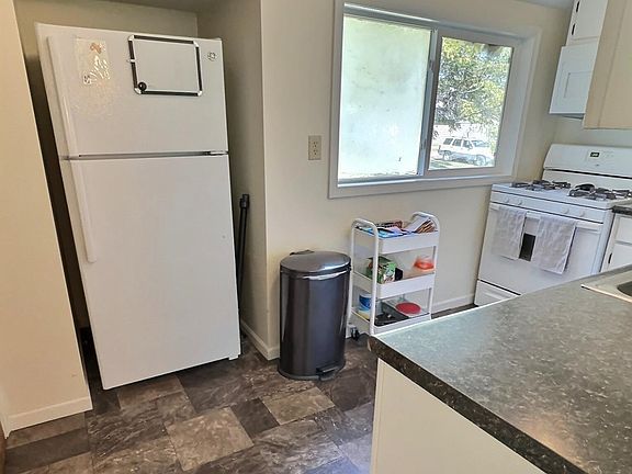 5th image of 226 W Pine St