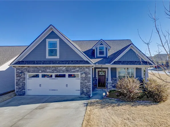 236 Henrydale Dr, Easley, SC 29642