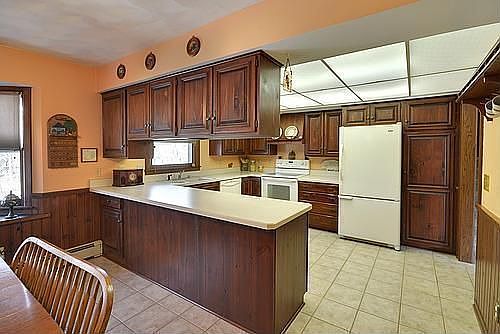 2nd image of 635 N Sauk Dr