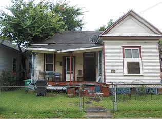 1915 Common St, Houston, TX 77009