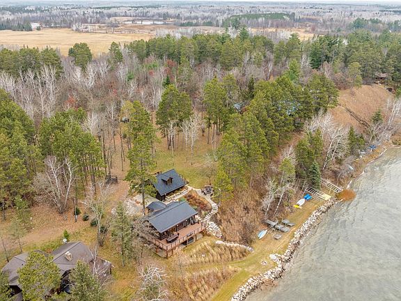 5th image of 23806 Greenleaf Dr