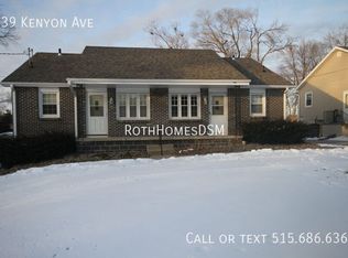 939 Kenyon Ave, Des Moines, IA 50315