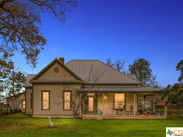 700 City Line Rd, Lockhart, TX 78644