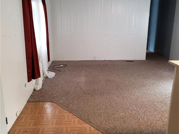 3rd image of 7 Shoreline Dr