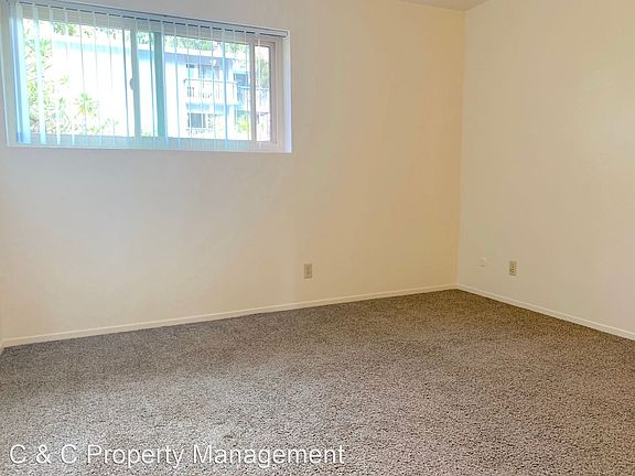 4th image of 935 Lighthouse Ave APT 6