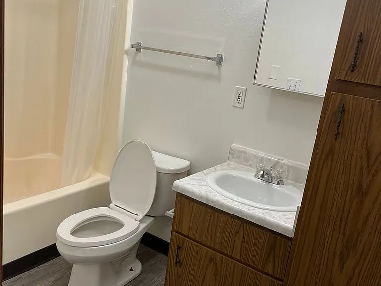 1220 Hardin Dr — Photo 11