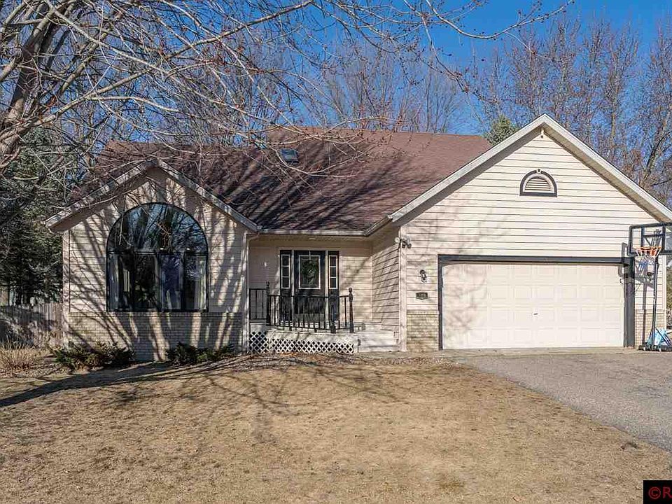 1st image of 309 Chancery Ln