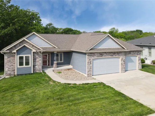 1820 Falcon Dr, Polk City, IA 50226
