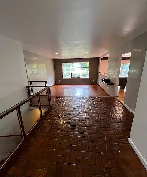 27030 Berkshire Dr — Photo 7