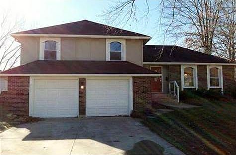 3rd image of 8011 Southview Dr