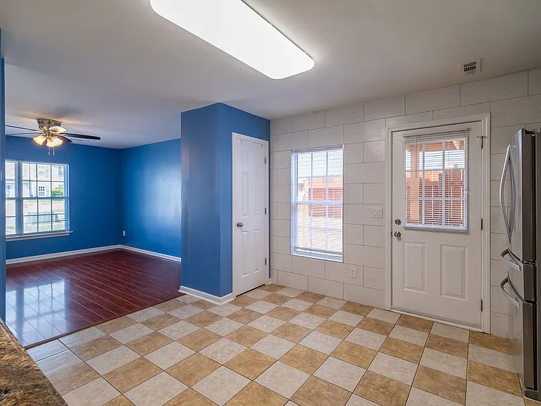 1053 Brianna Way — Photo 32