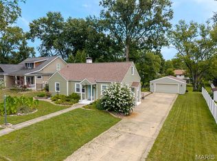 226 Circle Dr, Edwardsville, IL 62025