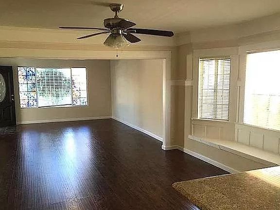 3rd image of 610 N Hobart Blvd