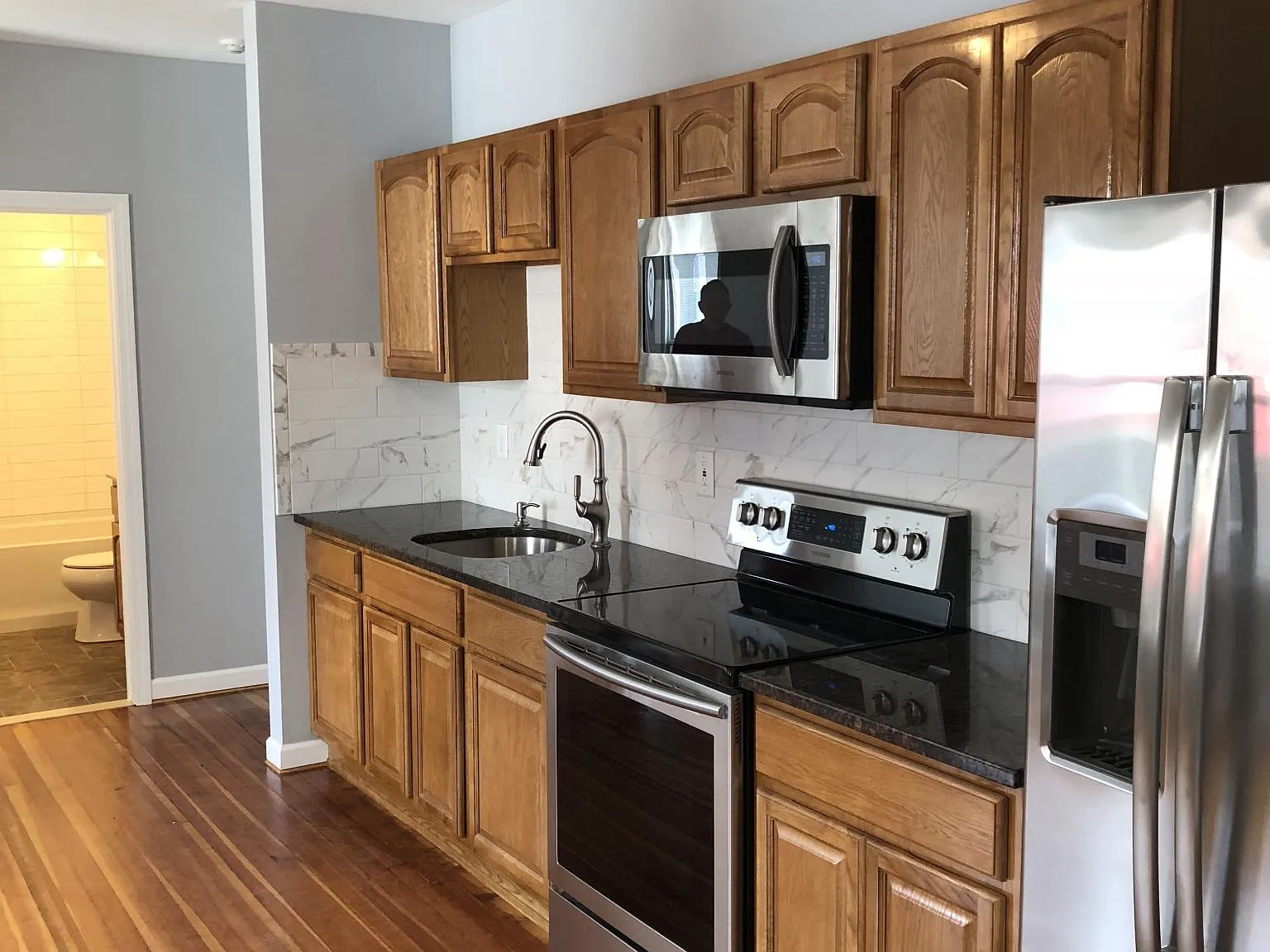 2 bed, 1000 sqft, $975 — Photo 1