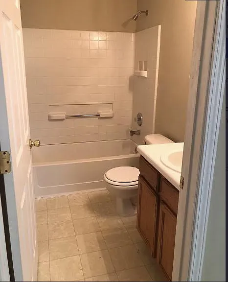 5786 Strathmoor Manor Cir — Photo 17