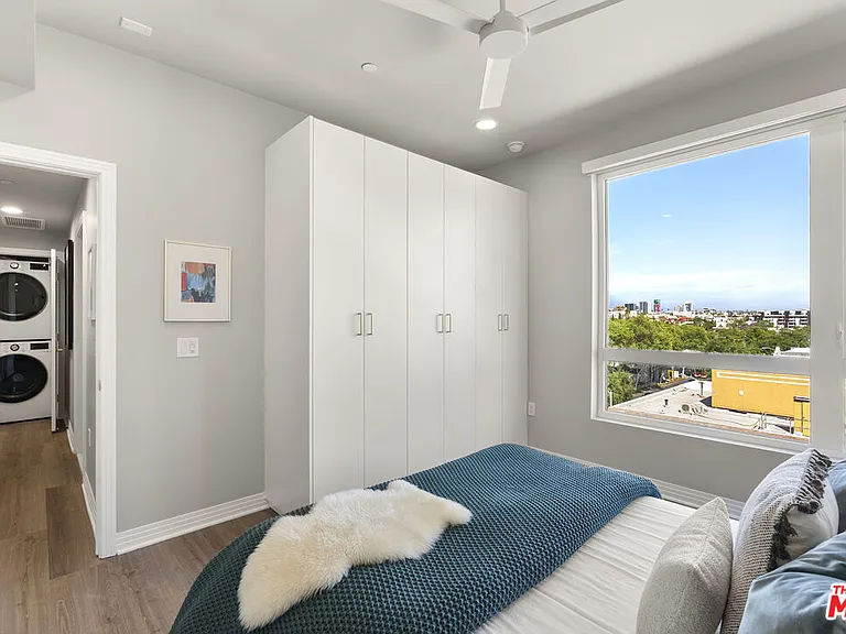 7428 Santa Monica Blvd #301 — Photo 20
