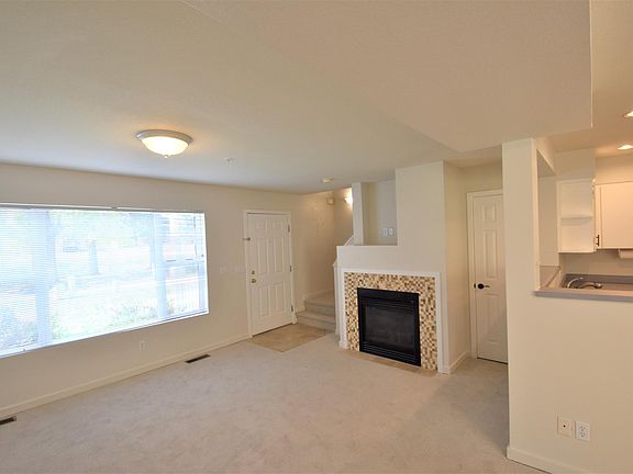4th image of 3790 Colorado Ave APT C