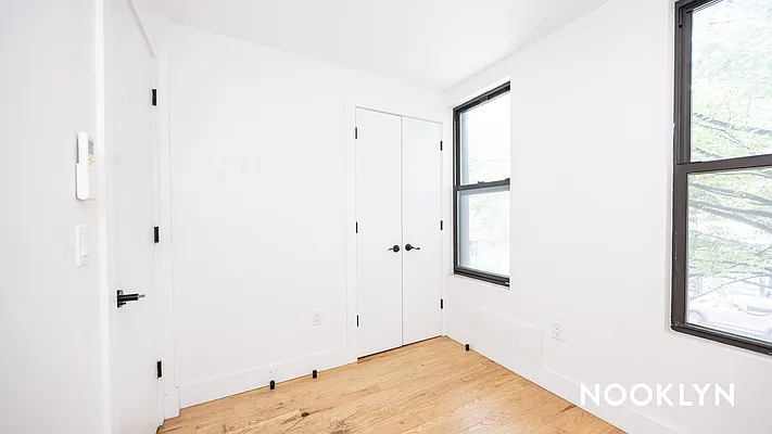 Rented by Nooklyn NYC LLC | media 31