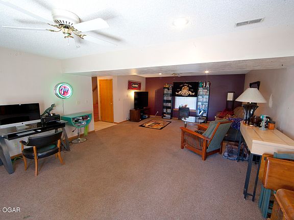5th image of 1243 Douglas Ct