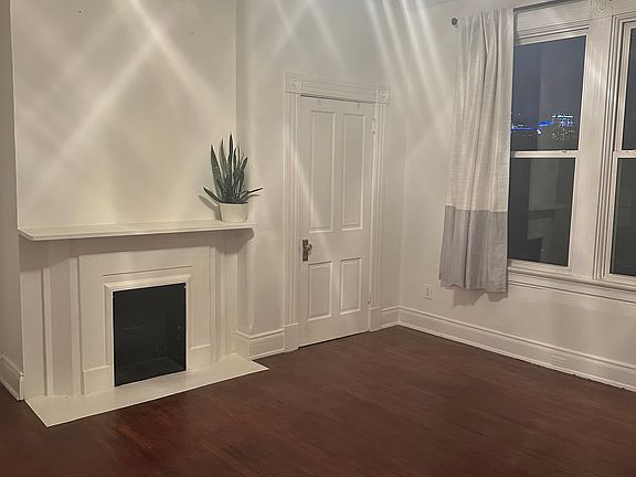 5th image of 518 E 2nd St APT 2
