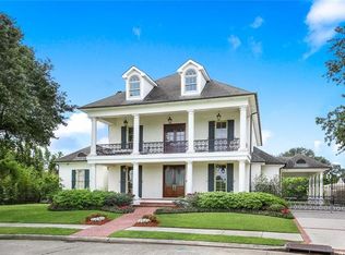 532 Lakeshore Pkwy, New Orleans, LA 70124
