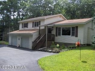 103 Lower Ledge Rd, Milford, PA 18337