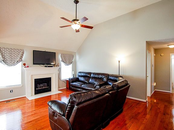 3rd image of 2430 English Hill Dr