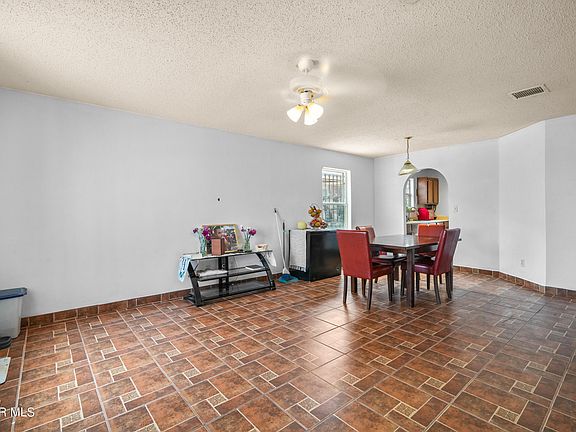 4th image of 2233 Tierra De Paz Way