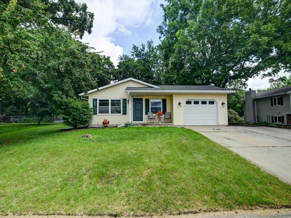 328 N Rutland Ave, Brooklyn, WI 53521