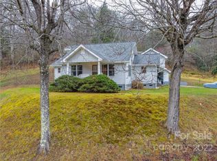 69 Early Deitz Rd, Sylva, NC 28779