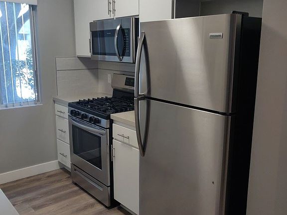 2nd image of 5516 Corteen Pl APT 2