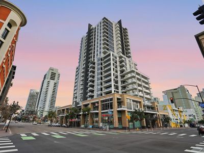 575 6th Ave Unit 1705, San Diego, CA, 92101