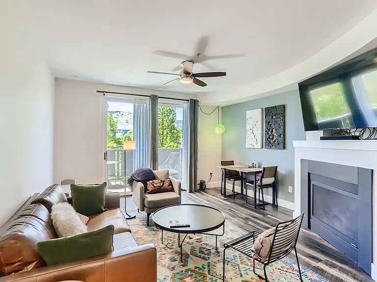 4650 Holiday Dr #203 — Photo 10
