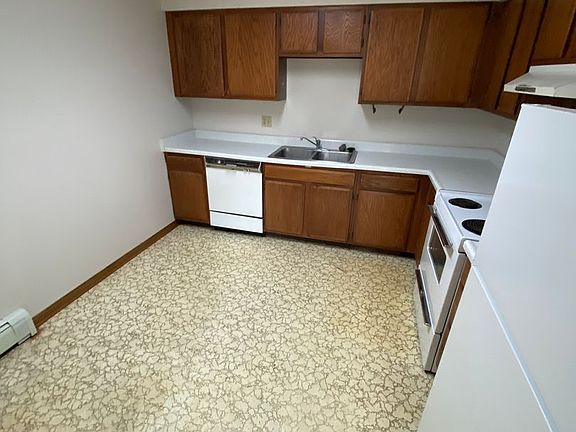 3rd image of 731 S 12th St #12
