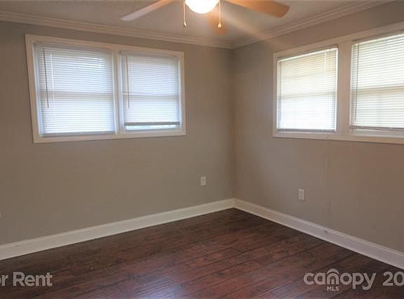 5th image of 2416 Woodleaf Dr