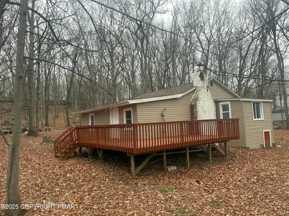 134 Halfmoon Ln, East Stroudsburg, PA 18302