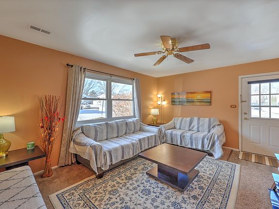 4th image of 195 Mary Ct Unit A