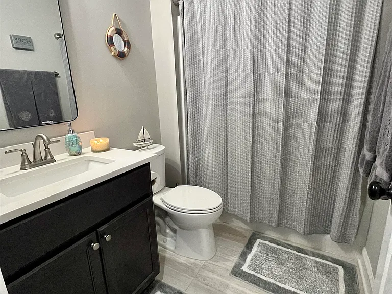 1180 Legend Dr — Photo 11