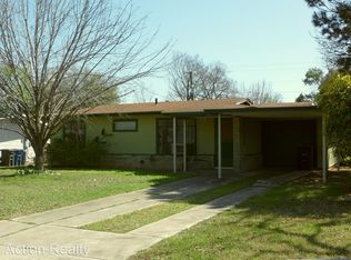 210 Artemis Dr, San Antonio, TX 78218