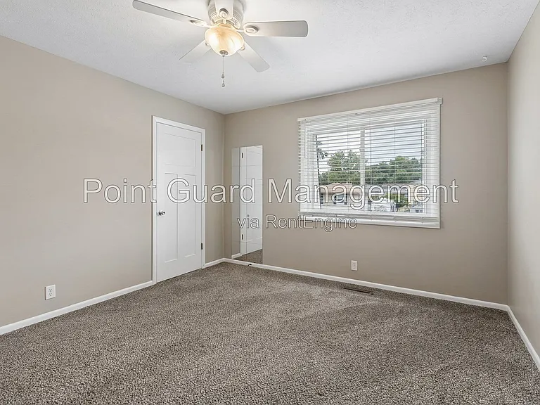 504-604 Cordes Dr — Photo 27