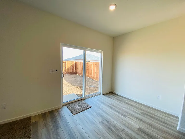 5531 Glowhaven — Photo 13