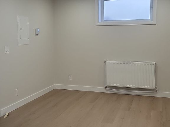 3rd image of 304 Albert St W #B01