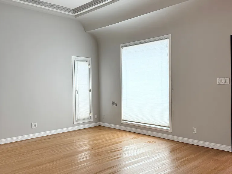5907 Pickford St — Photo 12